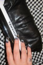 Logo - Mandi Lennard